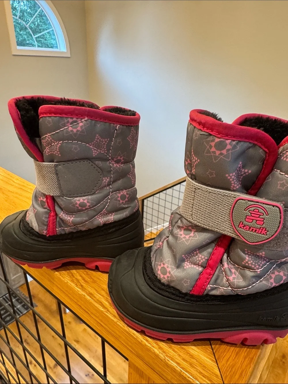 Kamik Kids Gray and Pink Winter Snow Boots Size 5